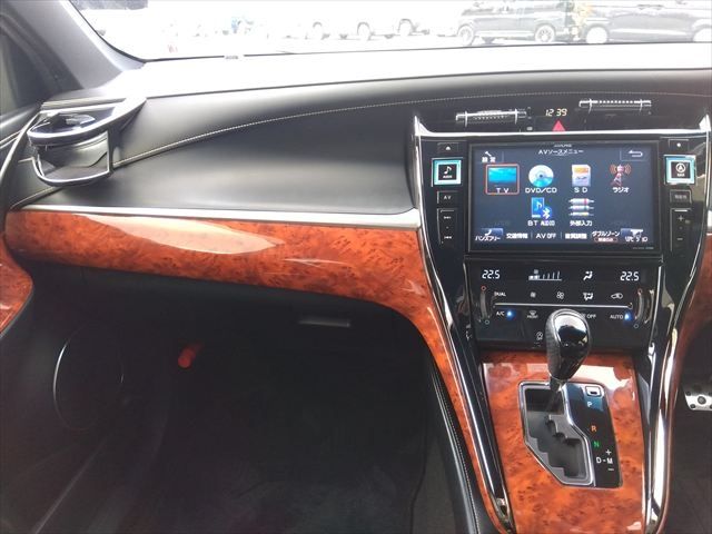 TOYOTA HARRIER 4WD 2014