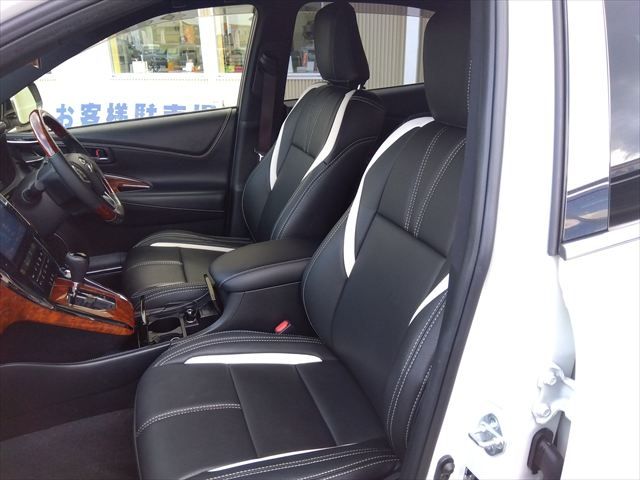 TOYOTA HARRIER 4WD 2014