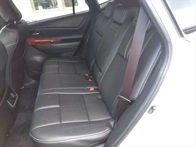 TOYOTA HARRIER 4WD 2014