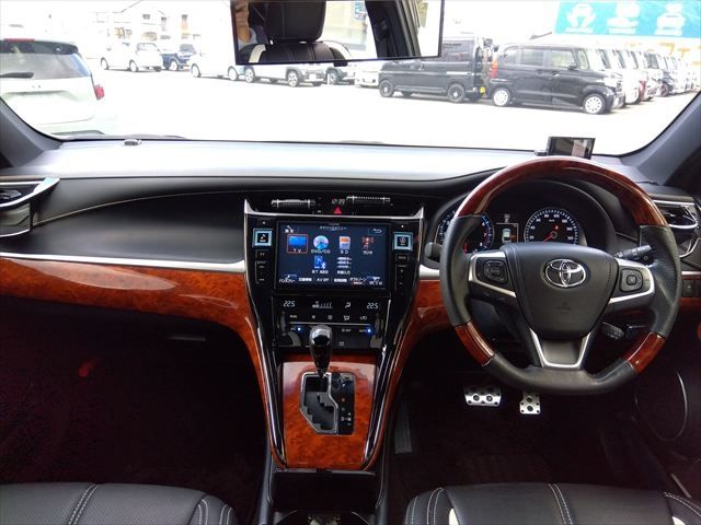 TOYOTA HARRIER 4WD 2014