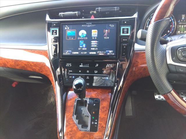 TOYOTA HARRIER 4WD 2014