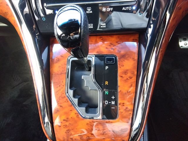 TOYOTA HARRIER 4WD 2014