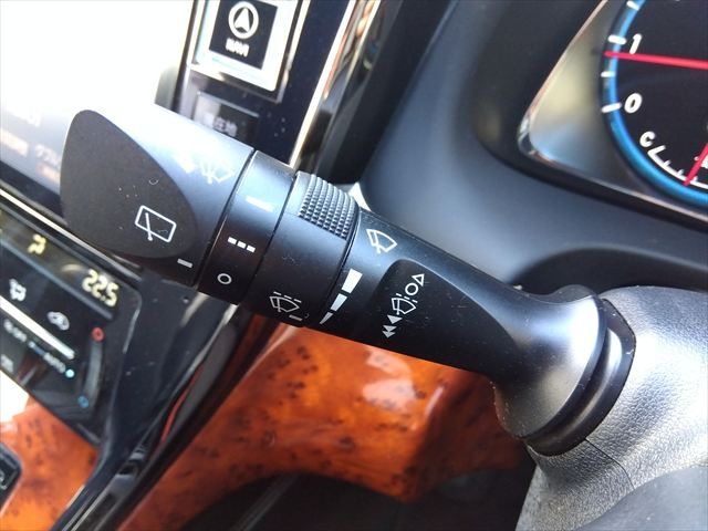 TOYOTA HARRIER 4WD 2014