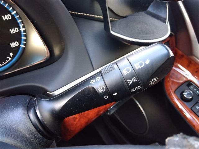 TOYOTA HARRIER 4WD 2014