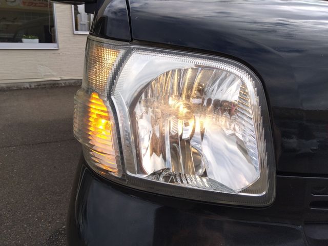 DAIHATSU HIJET CARGO 4WD 2017