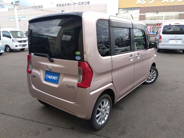 DAIHATSU TANTO 4WD 2014