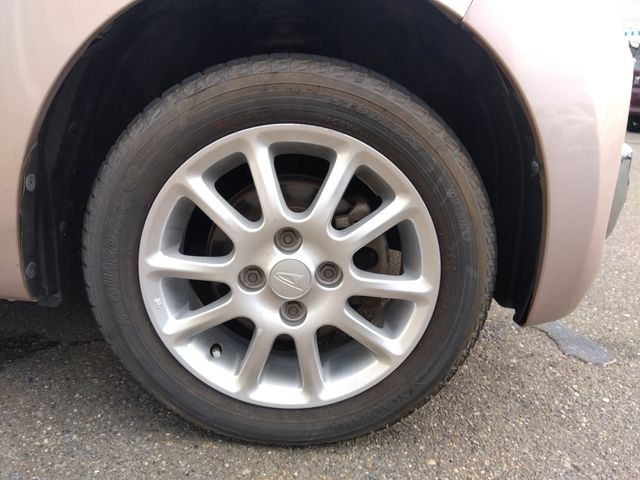 DAIHATSU TANTO 4WD 2014