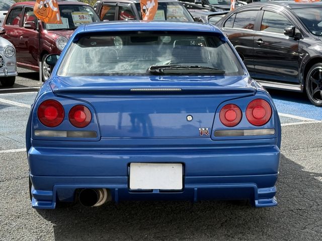 NISSAN SKYLINE 2001