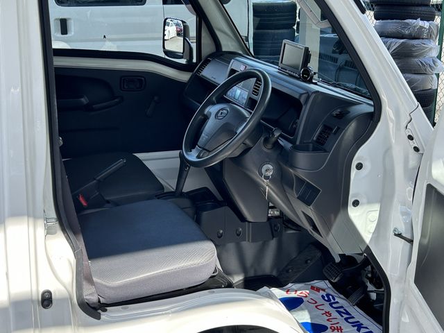 DAIHATSU HIJET truck 2016