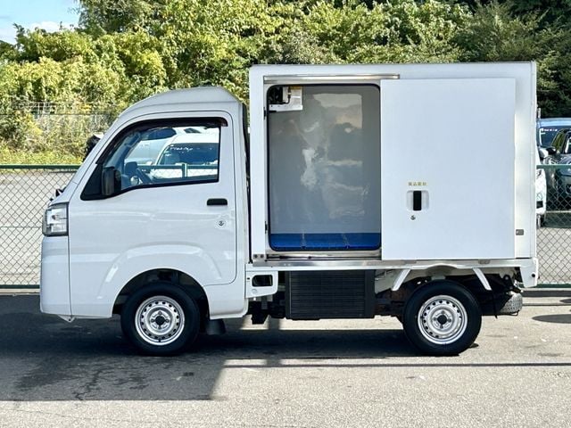 DAIHATSU HIJET truck 2016