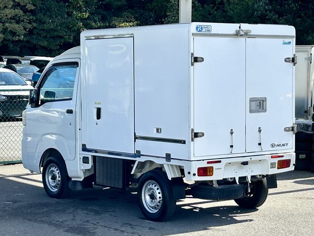 DAIHATSU HIJET truck 2016