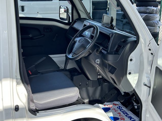 DAIHATSU HIJET truck 2016