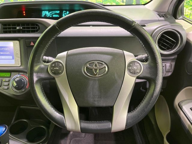 TOYOTA AQUA 2012