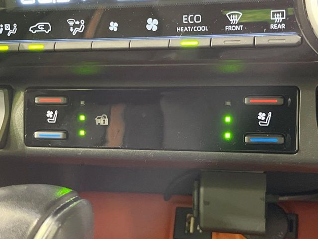 TOYOTA RAV4 4WD 2023