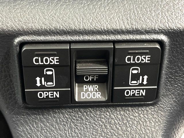 TOYOTA SIENTA HYBRID 2015