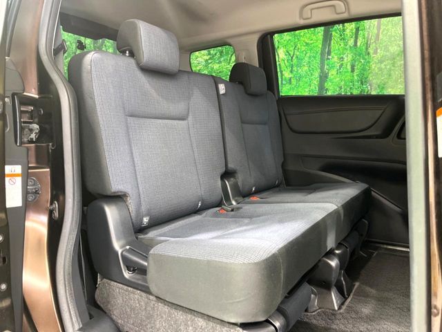 TOYOTA SIENTA HYBRID 2015