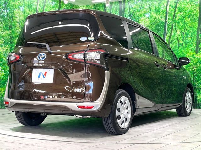 TOYOTA SIENTA HYBRID 2015