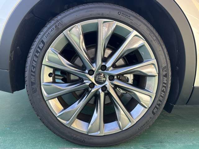 TOYOTA CROWN CROSSOVER 2023