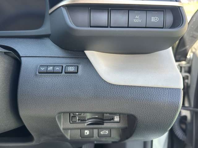 TOYOTA CROWN CROSSOVER 2023