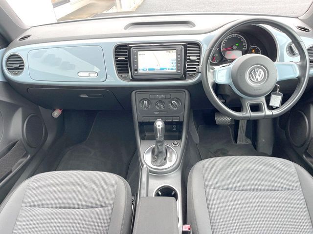 VOLKSWAGEN VOLKSWAGEN The BEETLE 2013