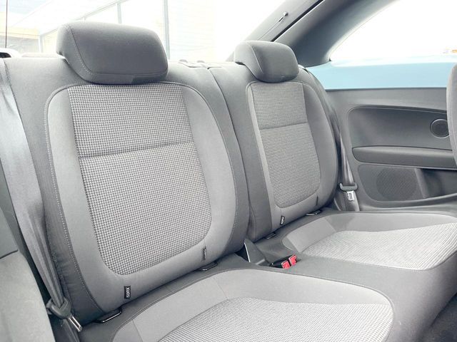 VOLKSWAGEN VOLKSWAGEN The BEETLE 2013