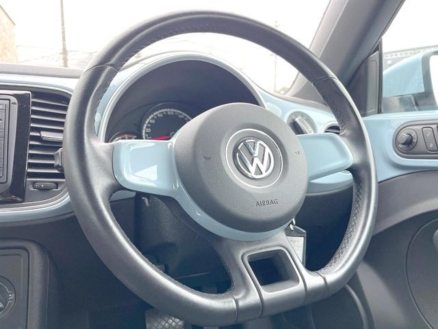 VOLKSWAGEN VOLKSWAGEN The BEETLE 2013