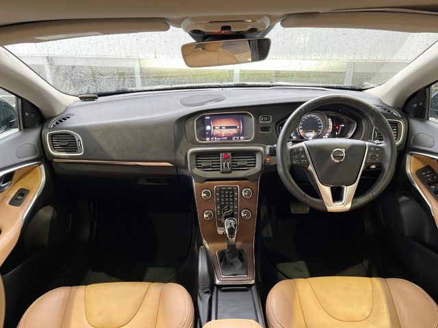 VOLVO VOLVO V40 CROSS COUNTRY 2019