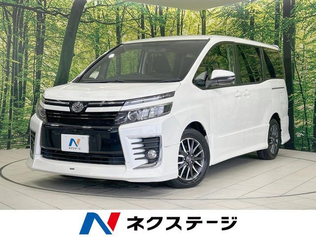 TOYOTA VOXY 2014