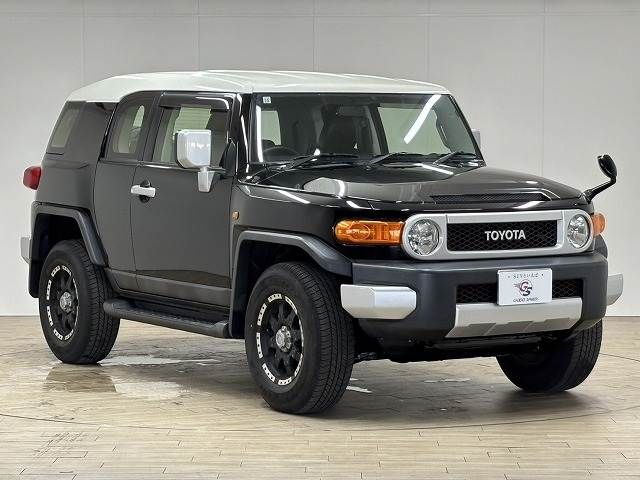 TOYOTA FJ CRUISER 4WD 2013