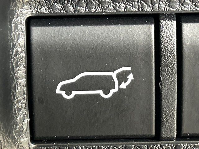 TOYOTA RAV4 HYBRID 4WD 2023