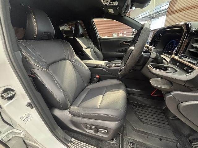 TOYOTA CROWN SPORT 2024