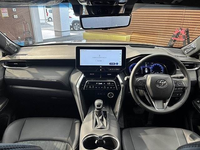 TOYOTA HARRIER HYBRID 2023