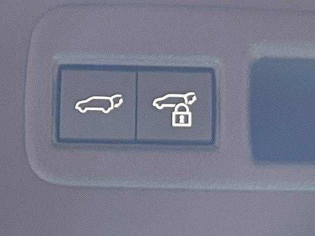 TOYOTA HARRIER HYBRID 2023