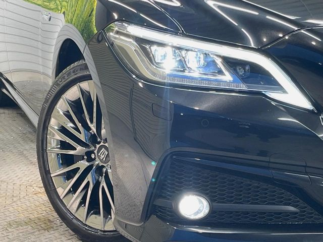 TOYOTA CROWN sedan hybrid 2020
