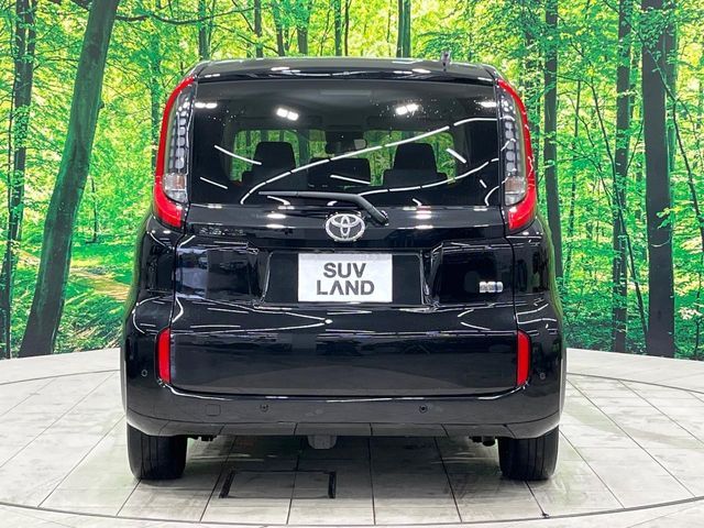 TOYOTA SIENTA HYBRID 2022