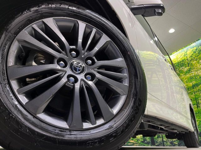 TOYOTA VOXY HYBRID 4WD 2023