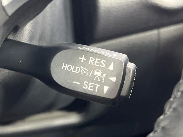 TOYOTA HARRIER 2WD 2019