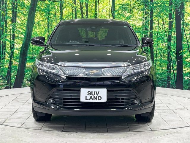 TOYOTA HARRIER 2WD 2019