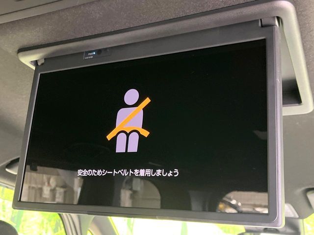 TOYOTA VOXY HYBRID 2024