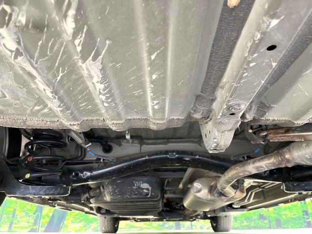 TOYOTA VOXY HYBRID 2024