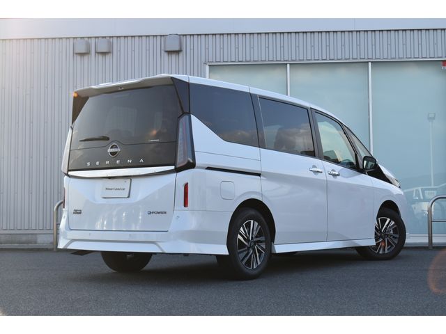 NISSAN SERENA  WG 2025