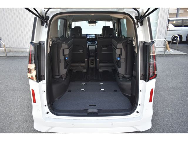 NISSAN SERENA  WG 2025
