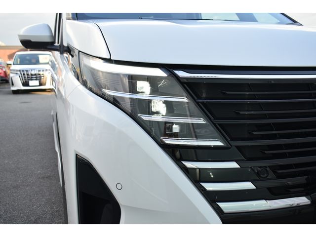 NISSAN SERENA  WG 2025