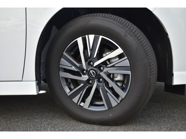 NISSAN SERENA  WG 2025