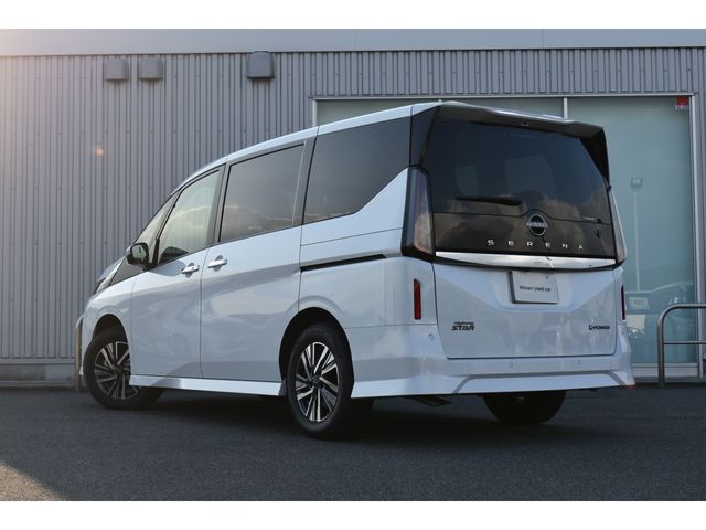 NISSAN SERENA  WG 2025