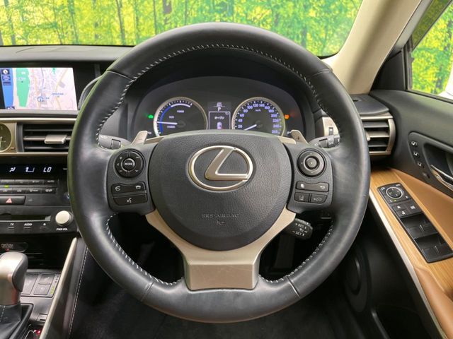 TOYOTA LEXUS IS300h 2013