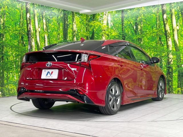TOYOTA PRIUS 2022