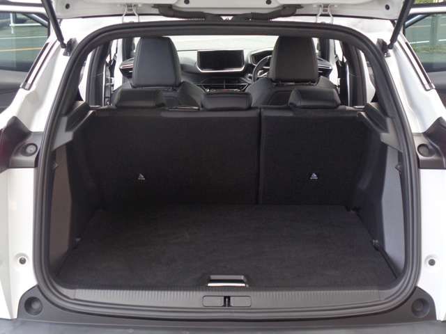 PEUGEOT PEUGEOT 2008 2023