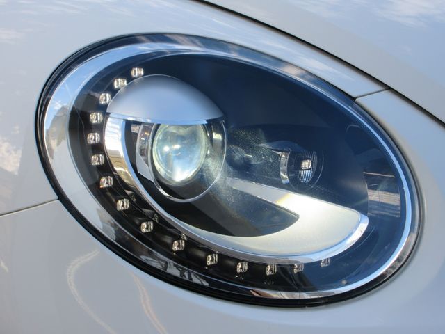 VOLKSWAGEN VOLKSWAGEN The BEETLE 2015