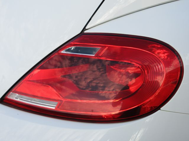 VOLKSWAGEN VOLKSWAGEN The BEETLE 2015